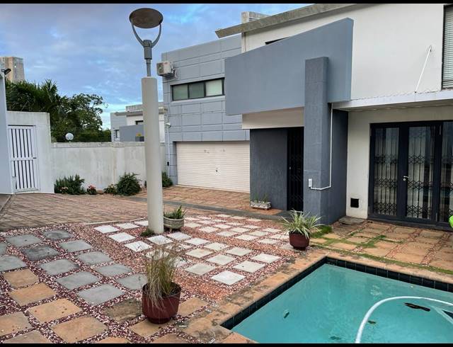 3 BEDROOM DUPLEX FOR SALE IN GLENWOOD